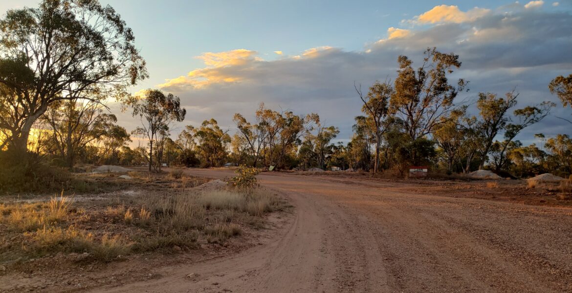 Unique East Coast and Outback Road Trip (Loop from Sydney)