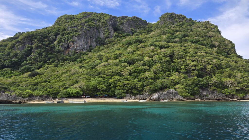 Beautiful scenery in the Yasawa Islands