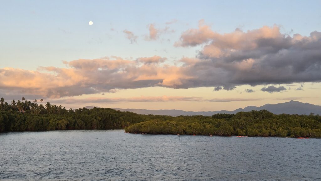 Returning to Port Denarau from the Yasawa Islands